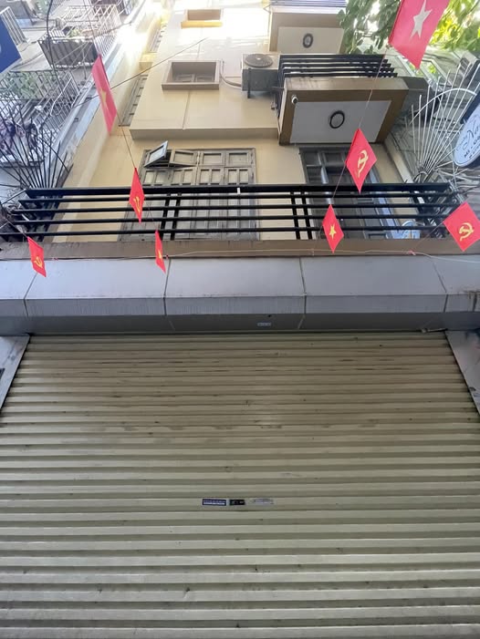 Bán nhà mặt ngõ ô tô Lạc Long Quân, 30m² sổ đỏ, mặt tiền 5.3m nở hậu, chỉ 11.5 tỷ