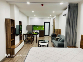 Cho thuê căn hộ 1 ngủ 1 khách full nội thất, ban công thoáng tại Huỳnh Thúc Kháng, Đống Đa