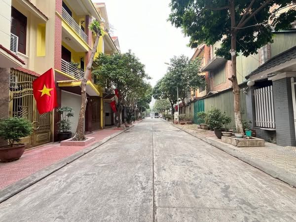 Bán nhà 7 tầng thang máy, 45m2 Trần Đăng Ninh, Cầu Giấy - Giá hấp dẫn