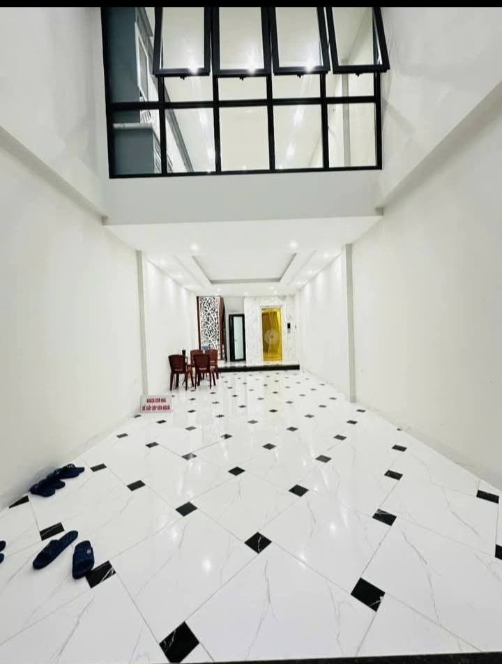 Bán nhà Định Công Thượng, Hoàng Mai, 7 tầng, thang máy, giá 15.2 tỷ