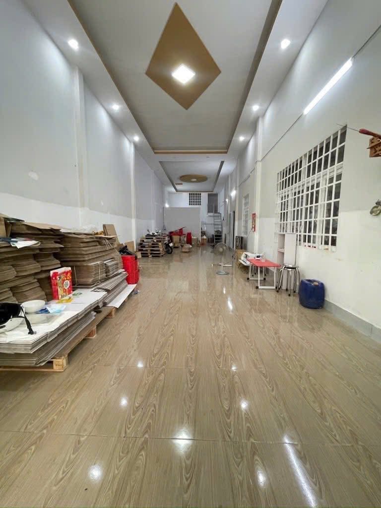 Nhà Bình Tân xúng xính gần Aeon, 192m2, ô tô ngủ trong nhà