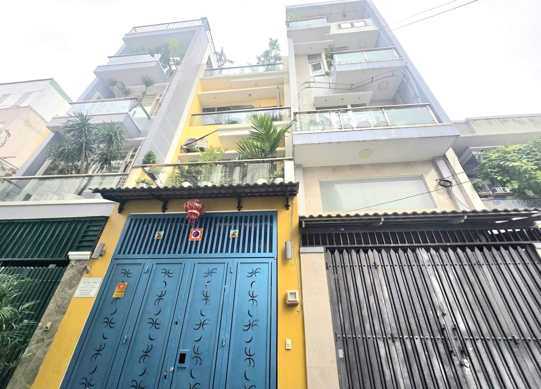 Siêu phẩm Gò Vấp, nhà 5 tầng đúc, hẻm xe hơi rộng thoáng, 6 phòng ngủ, sổ hồng sẵn sàng