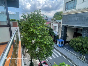 Nhà 3 tầng mới đẹp Lê Đại Hành, trung tâm Lào Cai, ở ngay, giá hời