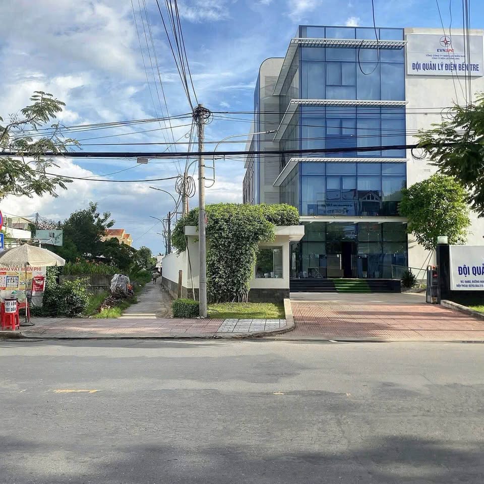 Siêu phẩm nhà đẹp tại Phú Khương, Bến Tre, cách Đại lộ Đông Khởi chỉ 120m