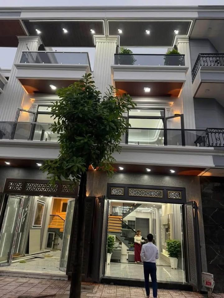 Cần bán nhà phố tại dự án Lê Phong BC42, phường An Phú, Thành phố Thuận An, giá 4.7 tỷ