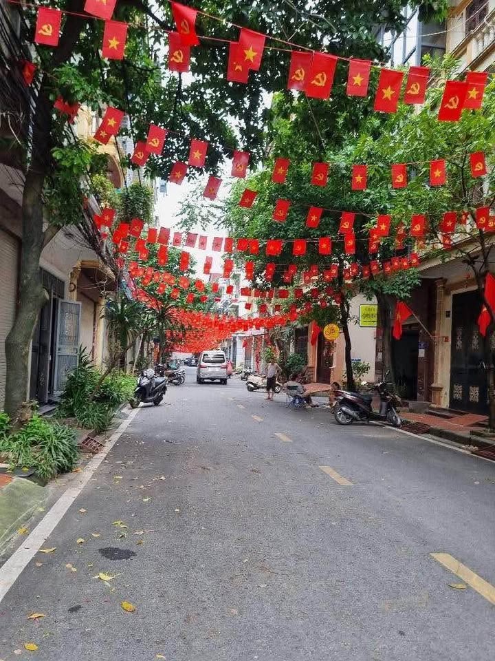 Nhà Trương Định 30m², 4 tầng, ngõ thông, gần ô tô, nhỉnh 3 tỷ