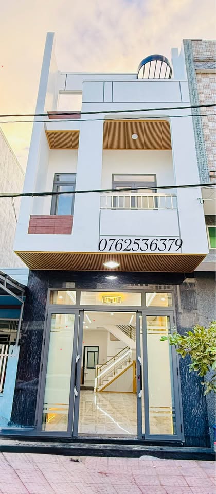 Chính chủ bán gấp nhà 3 tầng mặt tiền đường Hà Thanh 1, Quy Nhơn - chỉ 4.5 tỷ