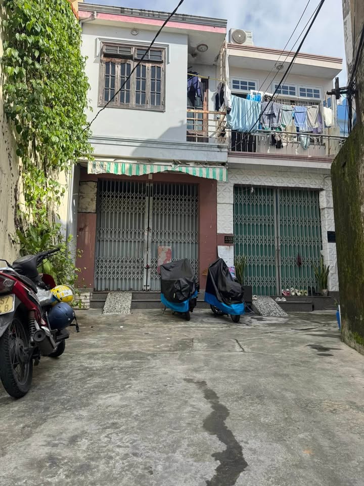 Nhà kiệt ô tô 48m2, 2 tầng, gần biển Đà Nẵng - 4.35 tỷ