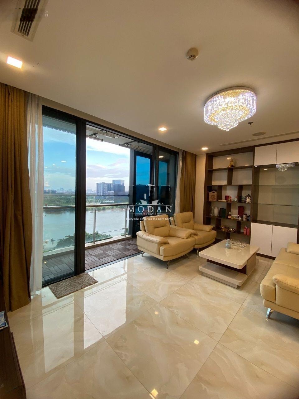 Cho thuê gấp 3 PN/ View bắn pháo hoa/ Vinhome Golden River. 118.5m2 chỉ 50tr