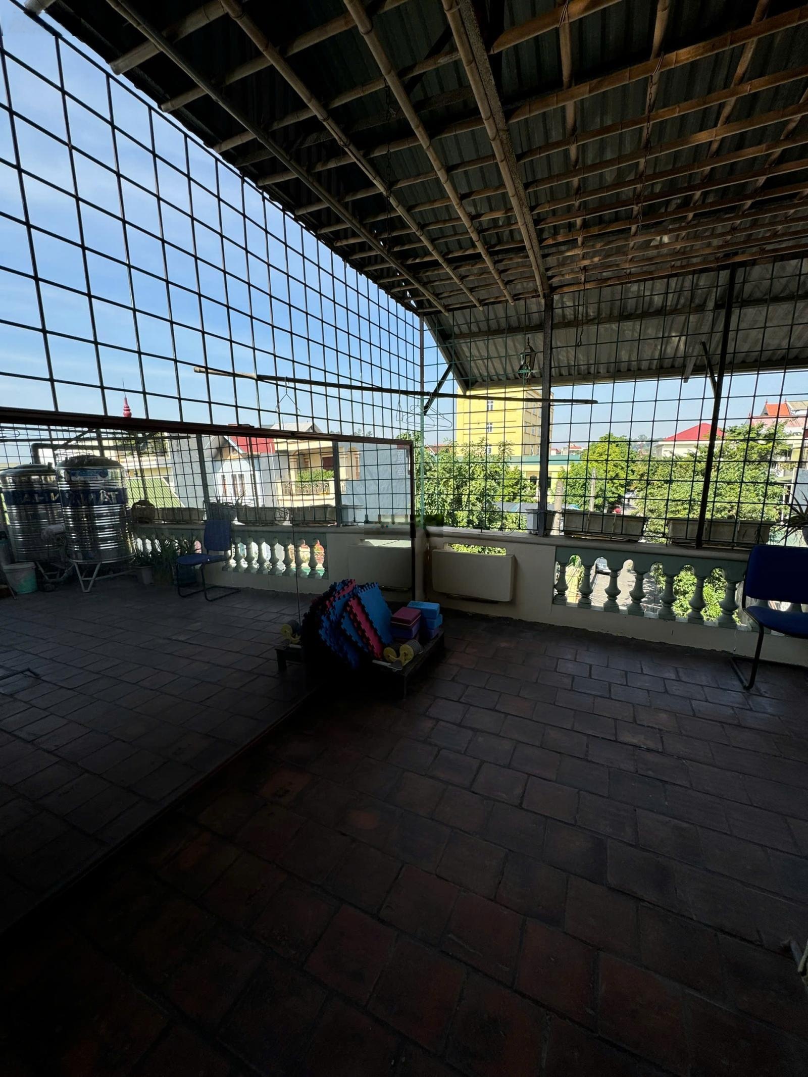 Bán nhà riêng Chương Mỹ DT 80m2, 4PN nhiều tiện ích xung quanh. Giá chỉ 7,6 tỷ, pháp lý đầy đủ