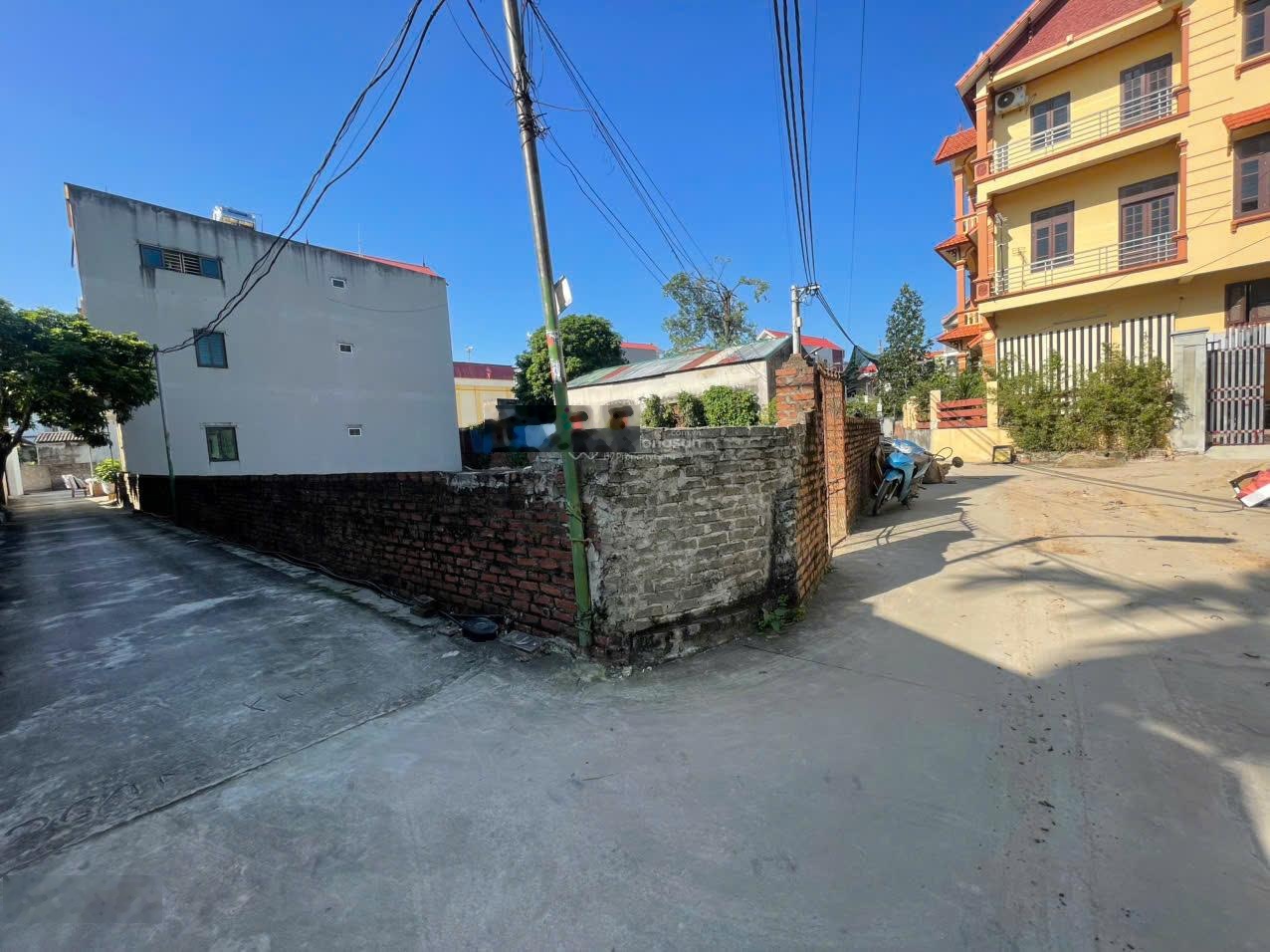 Đất tiền phong giá rẻ- khu vực đông dân- Tiện ích xung quanh.