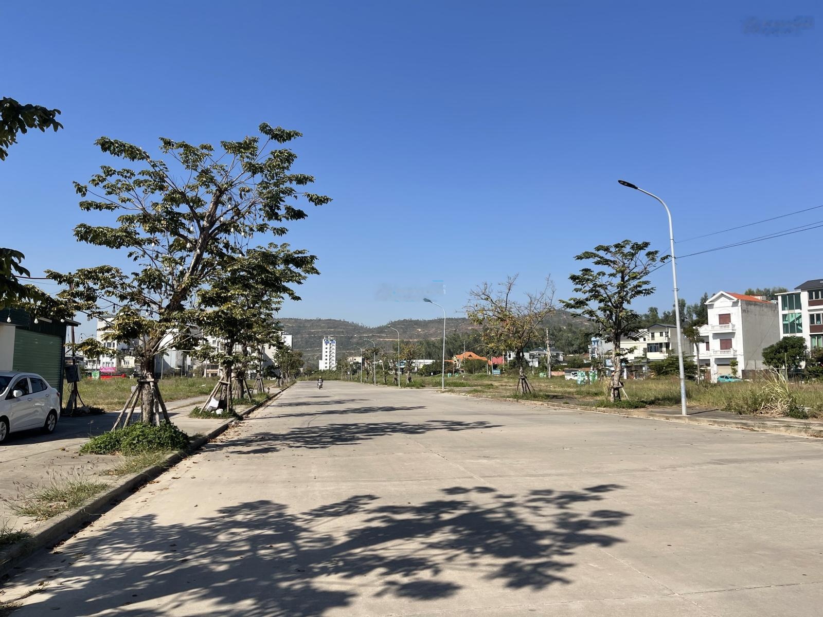 Gia đình cần bán đất khách sạn mini xây 15 tầng