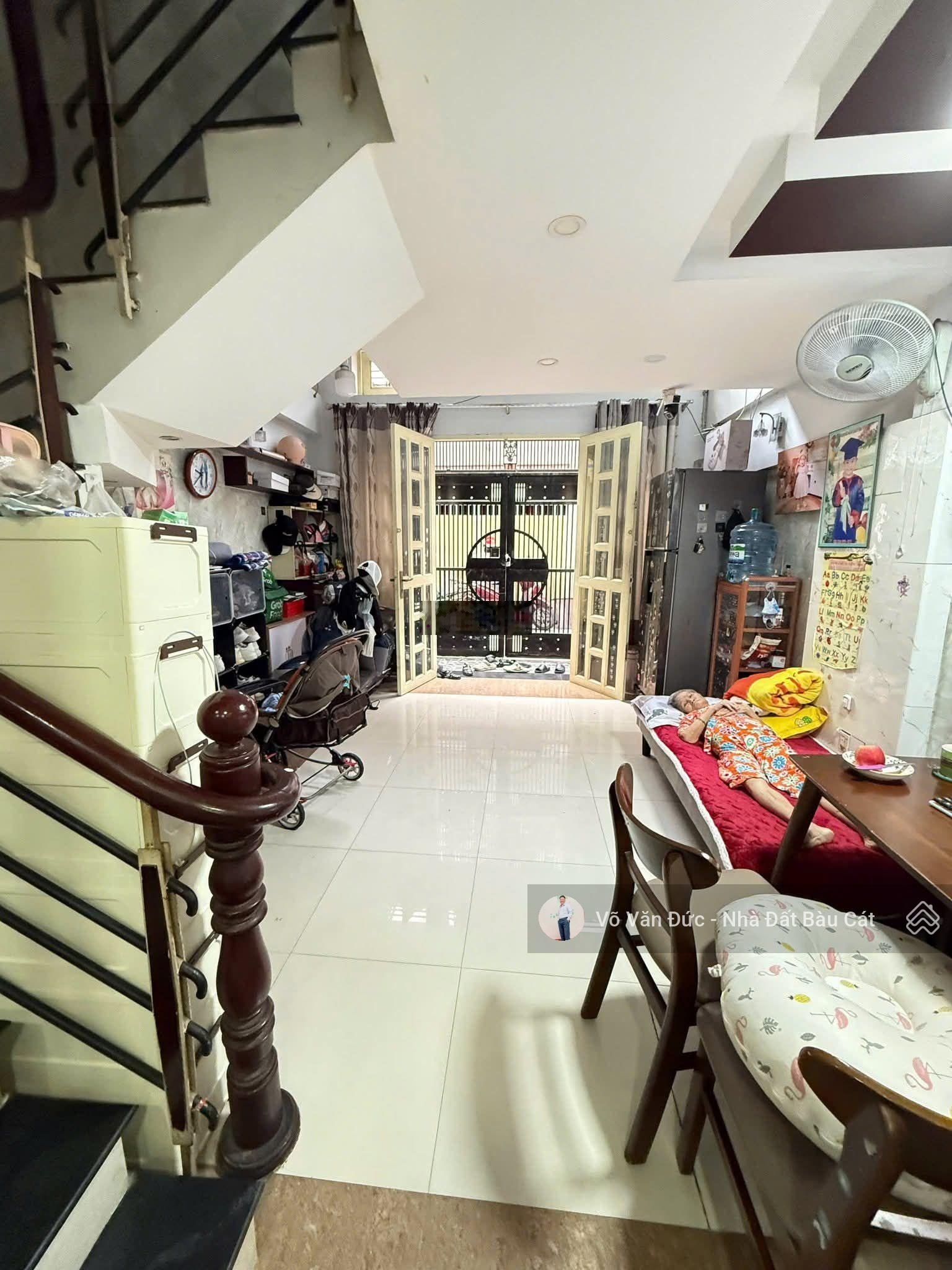 Bán nhà Đúc 4 tấm - Hẻm Bình Giã - P13 - Tân Bình. Gần nhà Ga T3 - Chợ Hoàng Hoa Thám - nhỉnh 6 tỷ