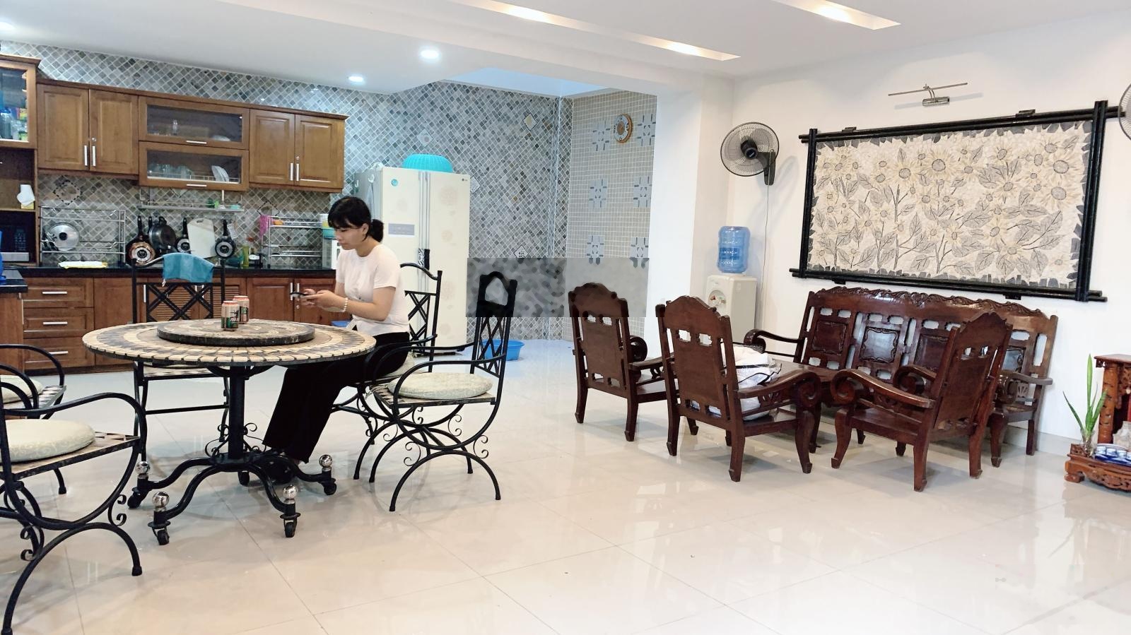 Bán Villa Vũ Ngọc Phan 378.3m² 4 tầng - 75 tỷ - biệt thự nở hậu