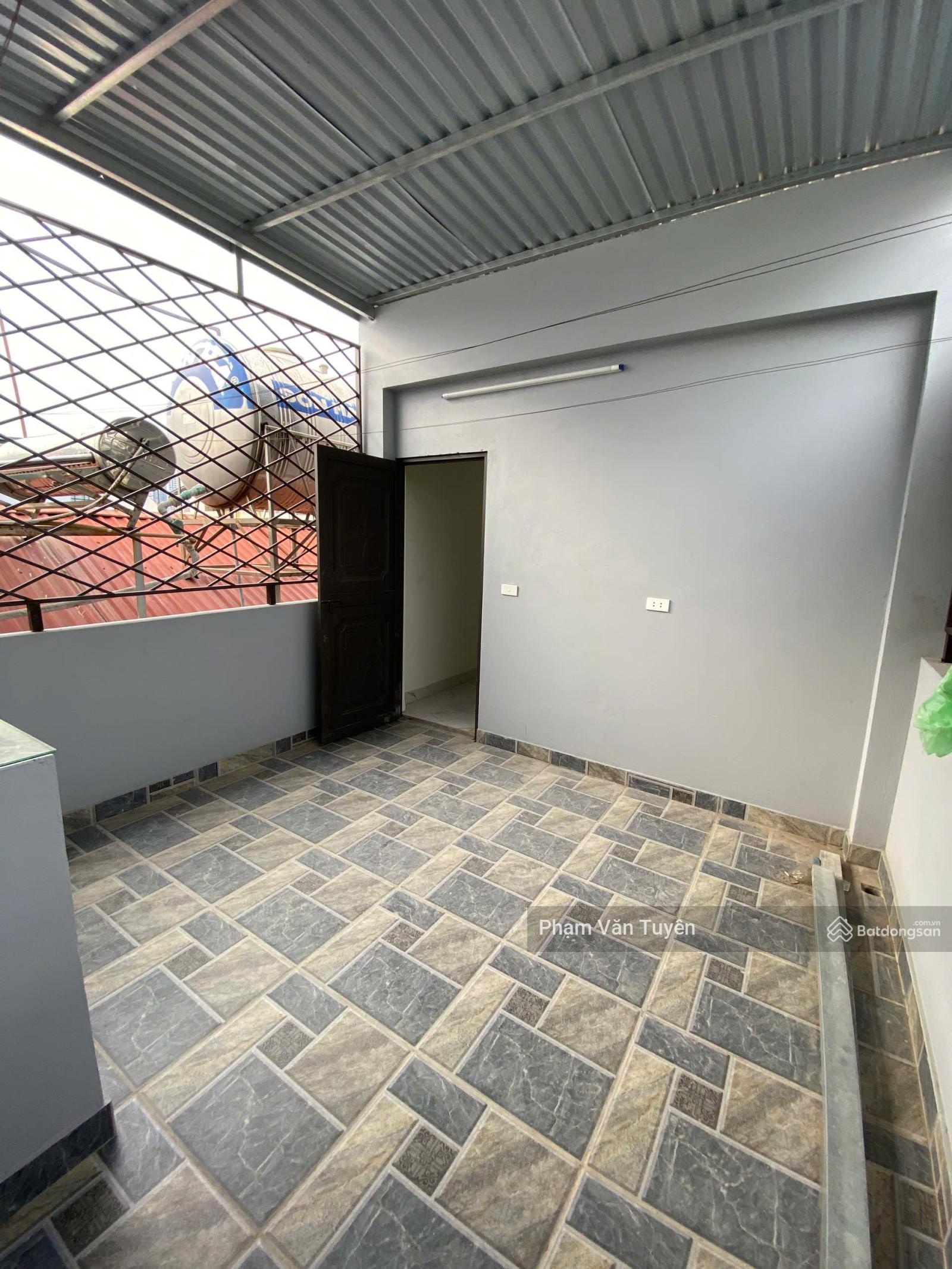 Bán nhà dân xây 41m2 x 4 tầng ,cách Vincom 300m ,giá 7.5 tỷ ,lh 0865137078