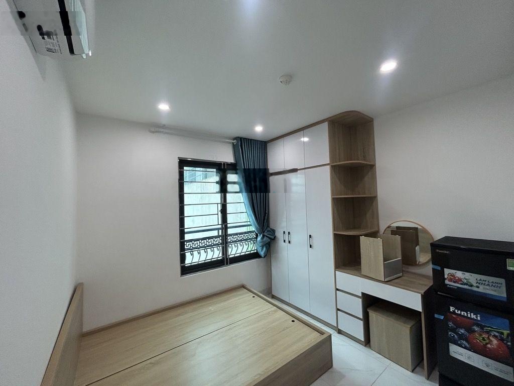 Hiếm tại cầu giấy. chủ nhà cần bán gấp nhà 5 tầng 9 phòng khép kín. đầy đủ pccc