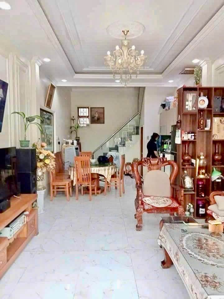 Nhà 3 tầng hẻm cạn Tháp Đôi, Quy Nhơn - 39.6m2, nhỉnh 3 tỷ