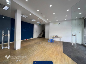 Cho thuê nhà góc 2 mặt tiền đường Quang Trung, Nha Trang - 70m2, 210m2 sử dụng