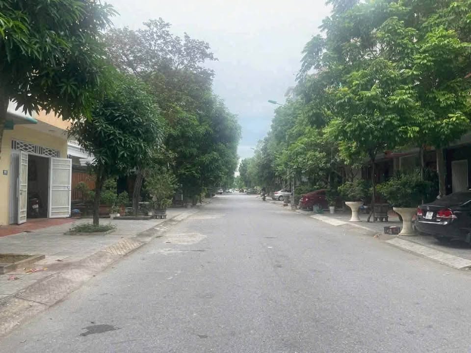 Căn hộ 90m2 hướng Đông Bắc, đối diện công viên, kinh doanh thuận lợi