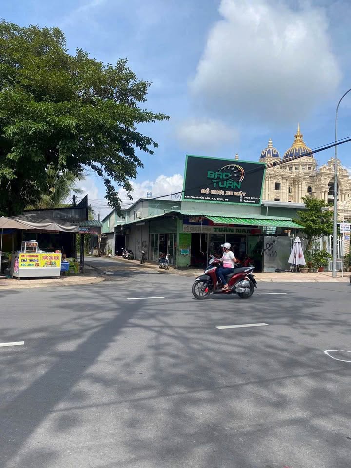 Bán gấp nền mặt tiền nhựa 5,5m x 21m, giá 1,25 tỷ tại Cao Lãnh, Đồng Tháp