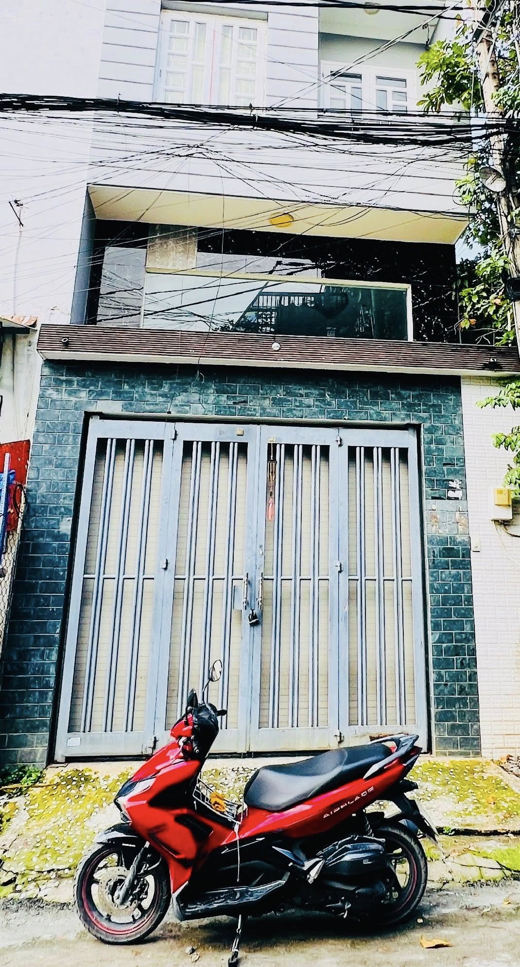 Chủ nhà cần bán gấp nhà 4 tầng tại đường Làng Tăng Phú, phường Tăng Nhơn Phú A