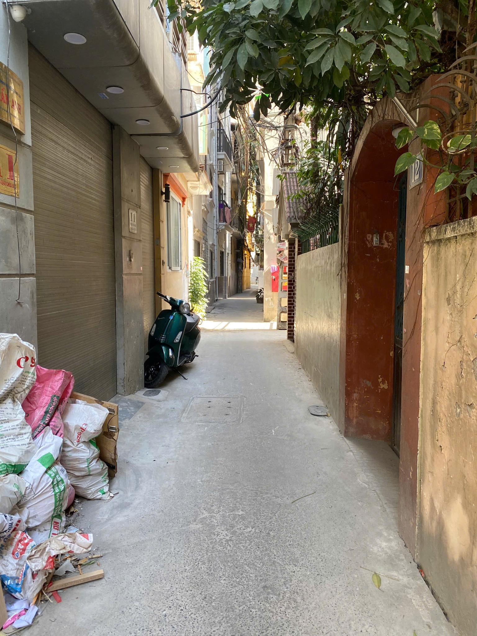 Nhà 6 tầng kiên cố, có thang máy, ban công thoáng mát tại Chùa Bộc, Đống Đa