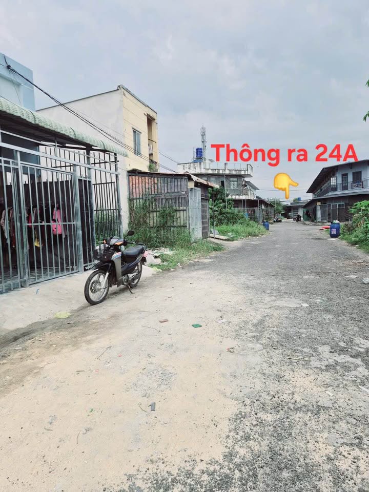 Dãy trọ 7 phòng 1 kiot, hướng Đông Nam, giá 2.2 tỷ tại Đức Hòa, Long An