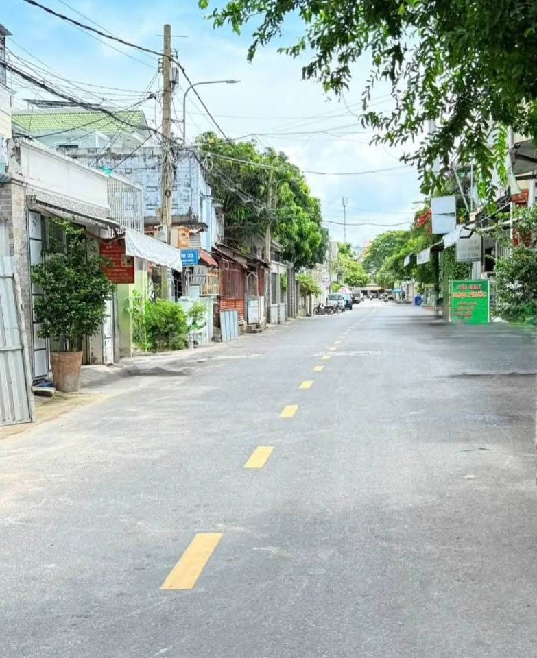 Nhà mặt tiền Hùng Vương 4 ngủ, sân đậu oto, kinh doanh vô tư