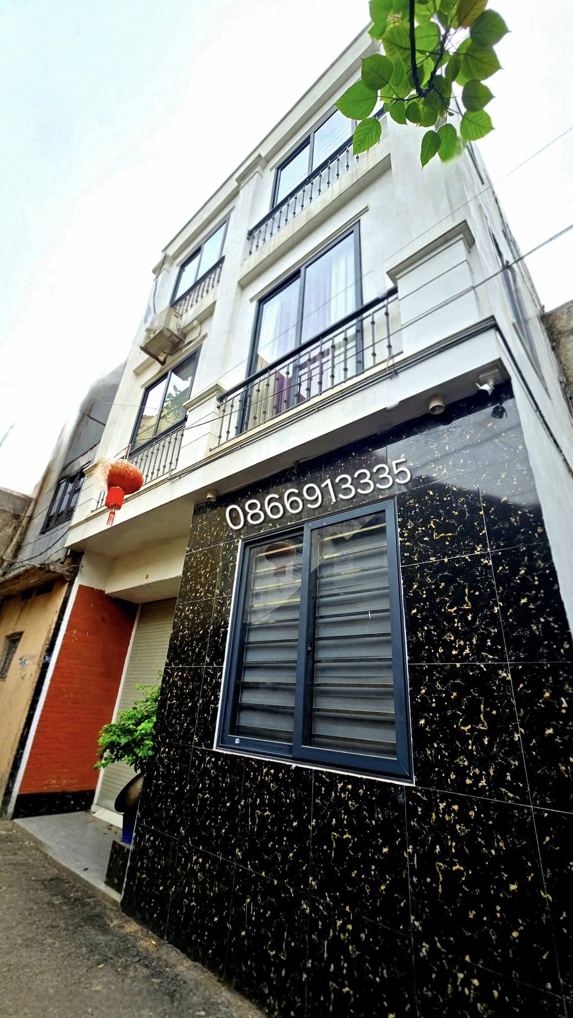 Nhà 3 tầng lô góc Vạn Phúc 38m2, 4 phòng ngủ, giá trên 8 tỷ