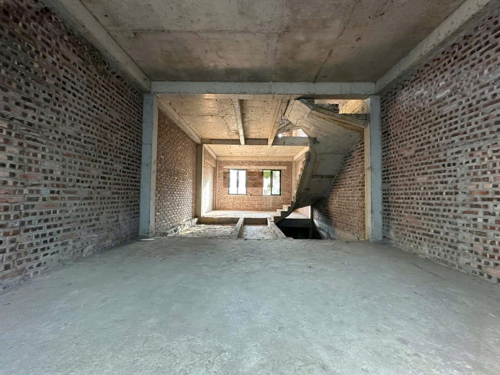 Cần tiền bán liền kề trục chính kinh doanh khu b geleximco giáp vin 100m -mt5m -5 tầng. giá 18.2 tỷ