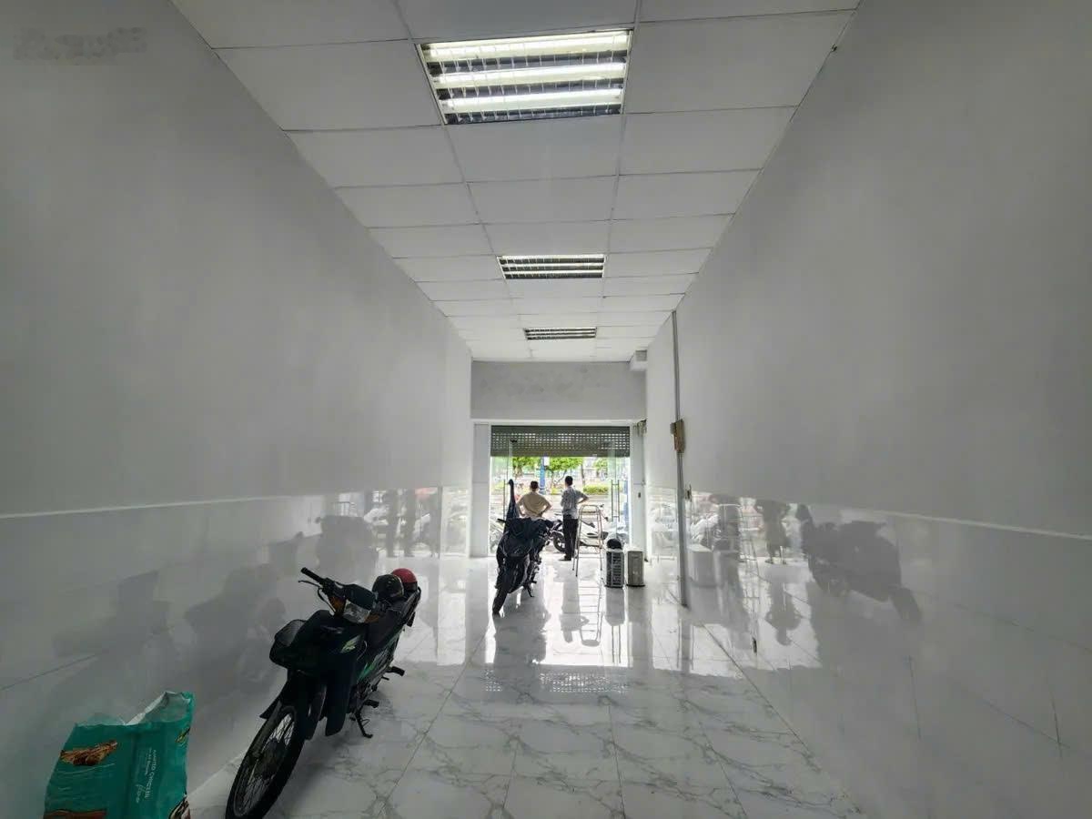 Bán nhà võ văn kiệt 75m 2 tầng - 29 tỷ - mặt tiền kinh doanh vip trung tâm quận 1