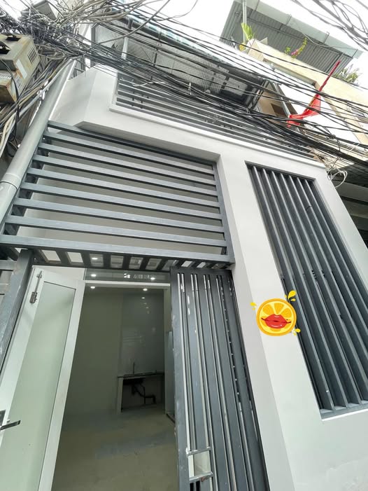 Cần bán nhà 2 tầng kiên cố, nằm trong hẻm bê tông rộng 2m