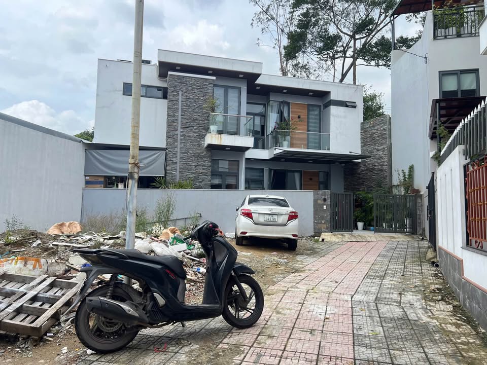 Cần bán lô góc hai mặt tiền kiệt tại 69 Lê Ngô Cát, phường Thủy Xuân, thành phố Huế - 100.4m2