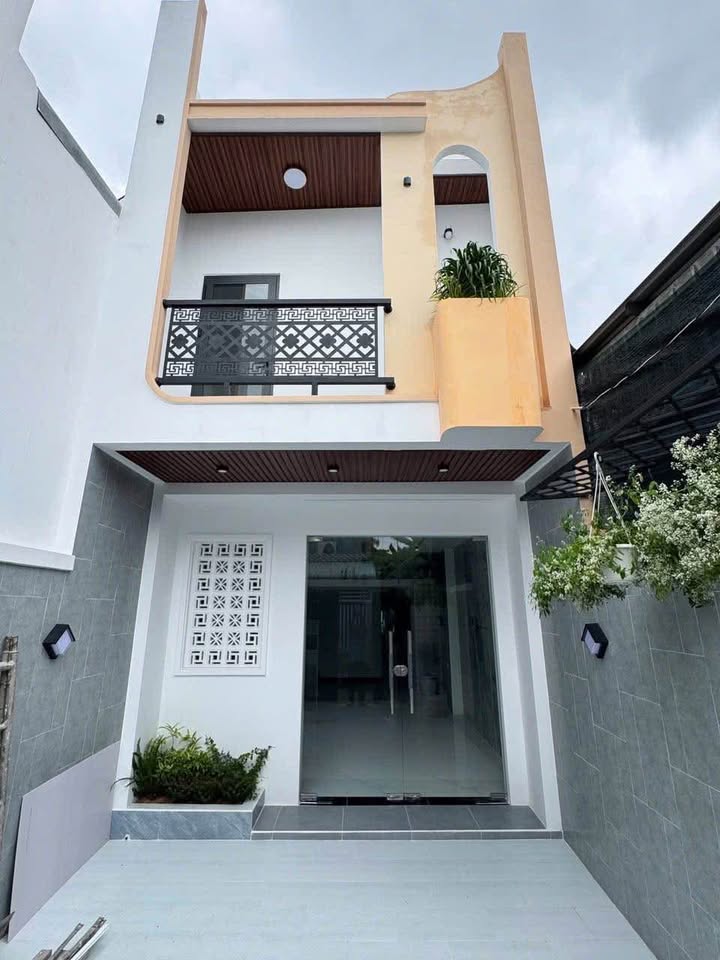 Nhà 2 tầng mới xây, 3 phòng ngủ, nở hậu tại phường Mỹ Phong, thành phố Mỹ Tho