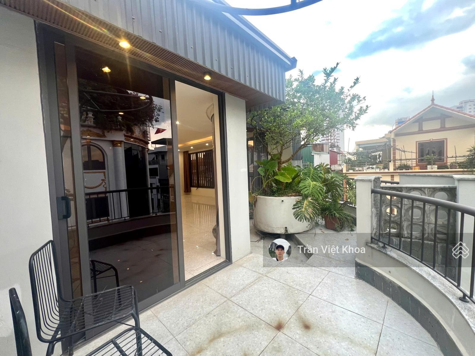 Cho thuê nhà KĐT Văn Phú - tầng 5 thông sàn 80m2 - thang máy giá 8 triệu/tháng