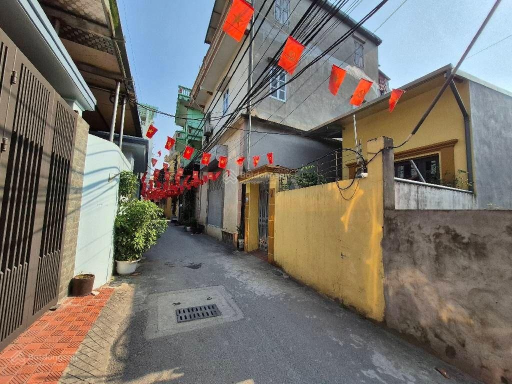 45m2, Đất nền siêu hiếm yên sở, oto vào trong nhà, đất vuông vắn, ở hay đầu tư đều ok. Giá 8.2 tỷ