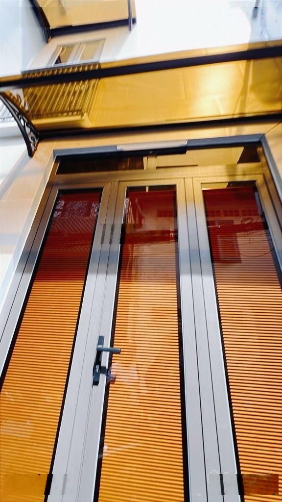 Mua bán nhà quận 4, 3 tầng, hẻm thông Vĩnh Khánh vs Nguyễn Hữu Hào !