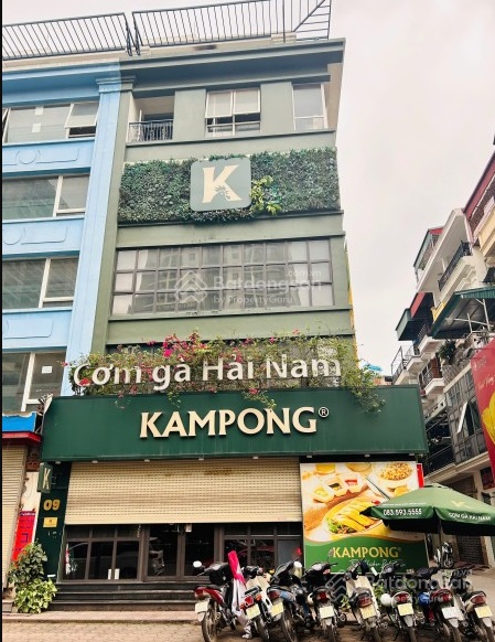 Cho thuê nhà mặt phố Cầu Giấy, 300m2, 3 tầng, mặt tiền 7.2m