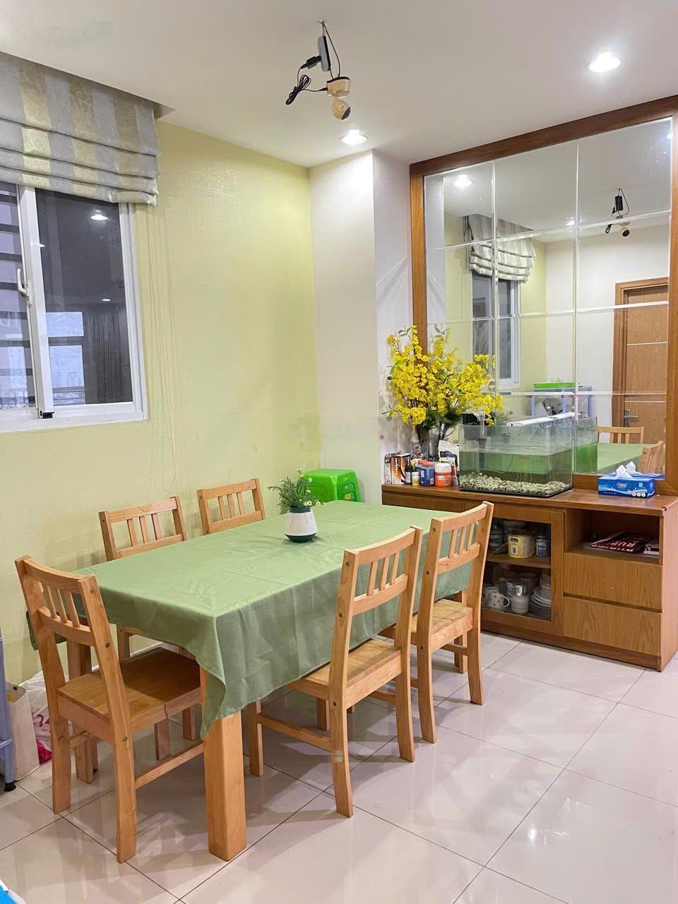 Cho thuê căn hộ Him Lam Chợ Lớn , Quận 6 , 97m2, 2pn , 2wc Full Nt giá 15tr Lh 0933481089