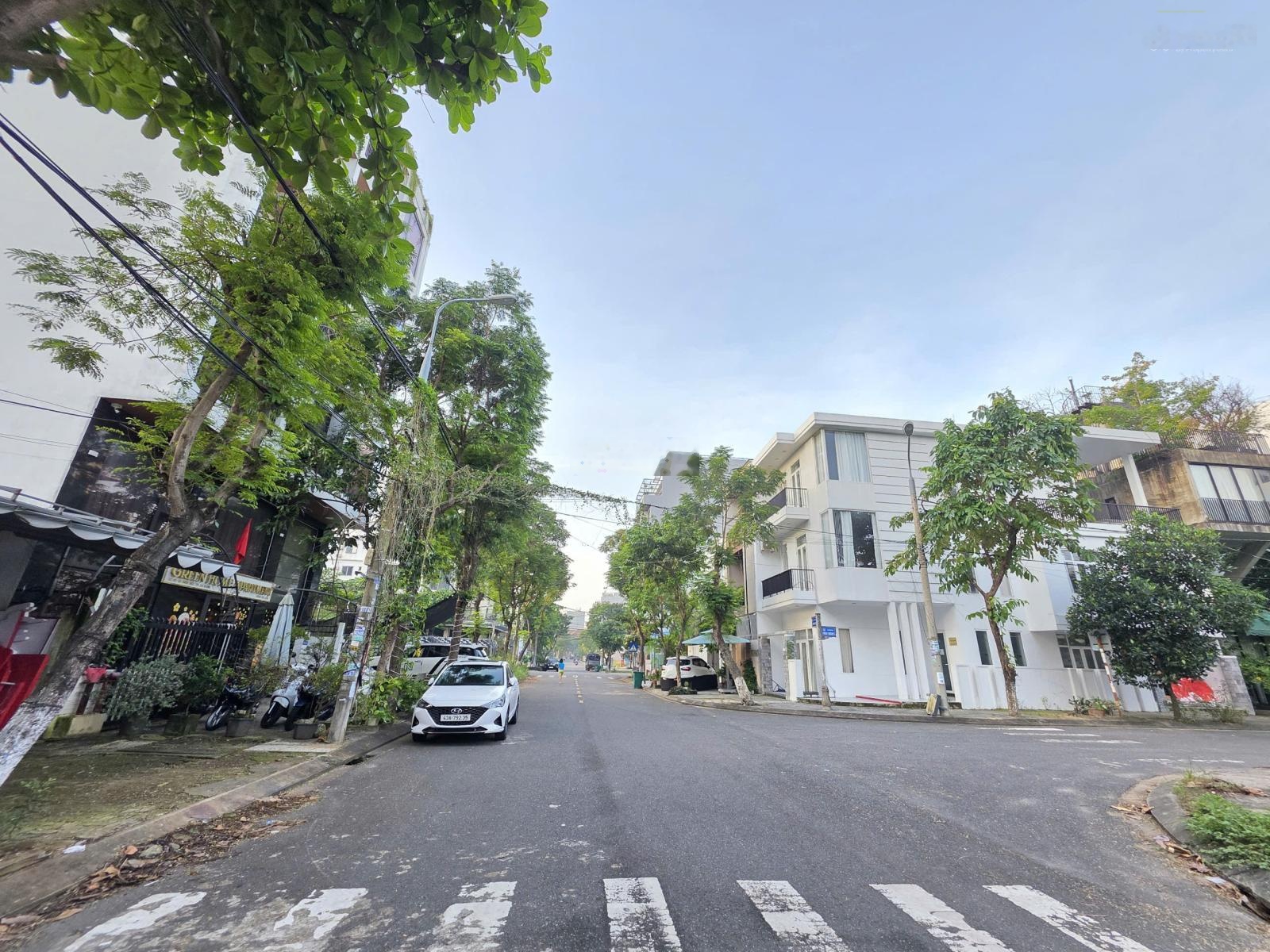 Cần bán lô góc 265m2 đường Đinh Đạt - Sơn Trà. Cách bãi tắm Mỹ Khê vài bước chân