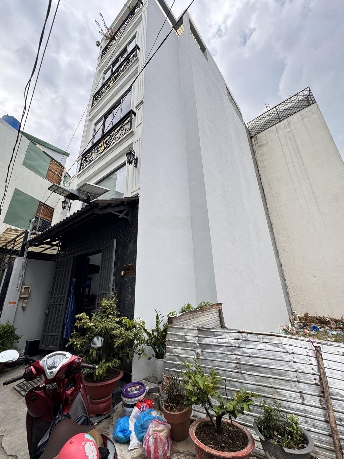 Bán gấp - đất đẹp khu lotte mart nvl gò vấp - 49m2 - chỉ 4.xx tỷ - chưa đến 100tr/m2 - hxh siêu rẻ