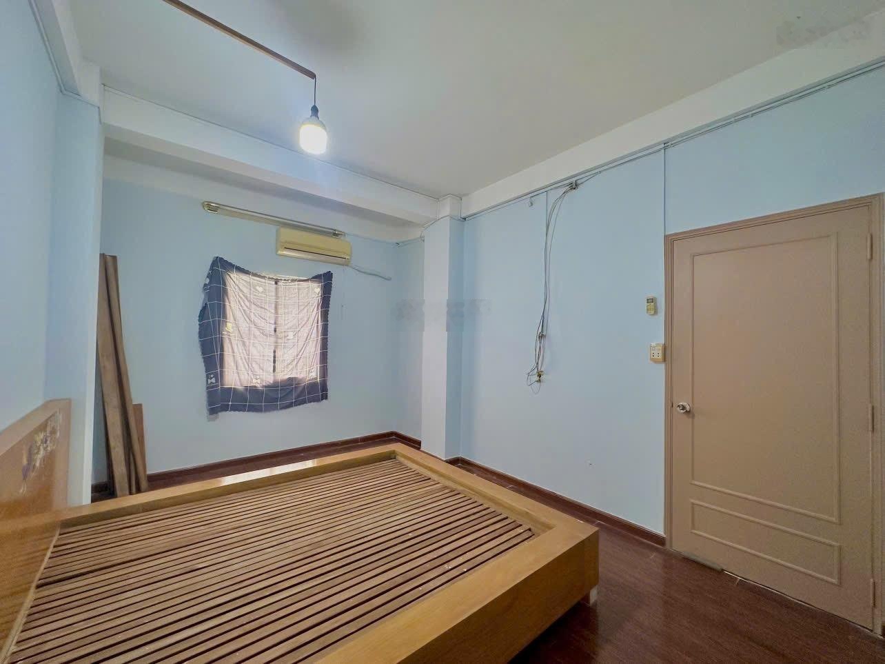 Duy Nhất còn 1 căn hộ chung cư , dt 70m2 , 2 phòng ngủ + phòng khách rộng , full nội thất