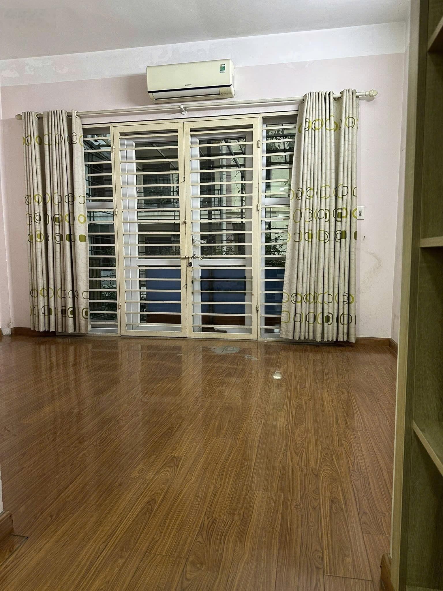 Bán nhà Mỗ Lao ngay Ga Văn Quán 37m2, nhà 5 tầng căn góc 200m ra ngay Hồ Gươm Plaza, giá 8tỷ99