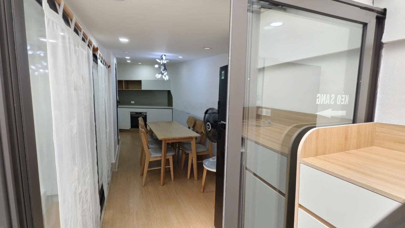 Cho thuê nhà ngõ Cát Linh rộng rãi ô tô đỗ cửa