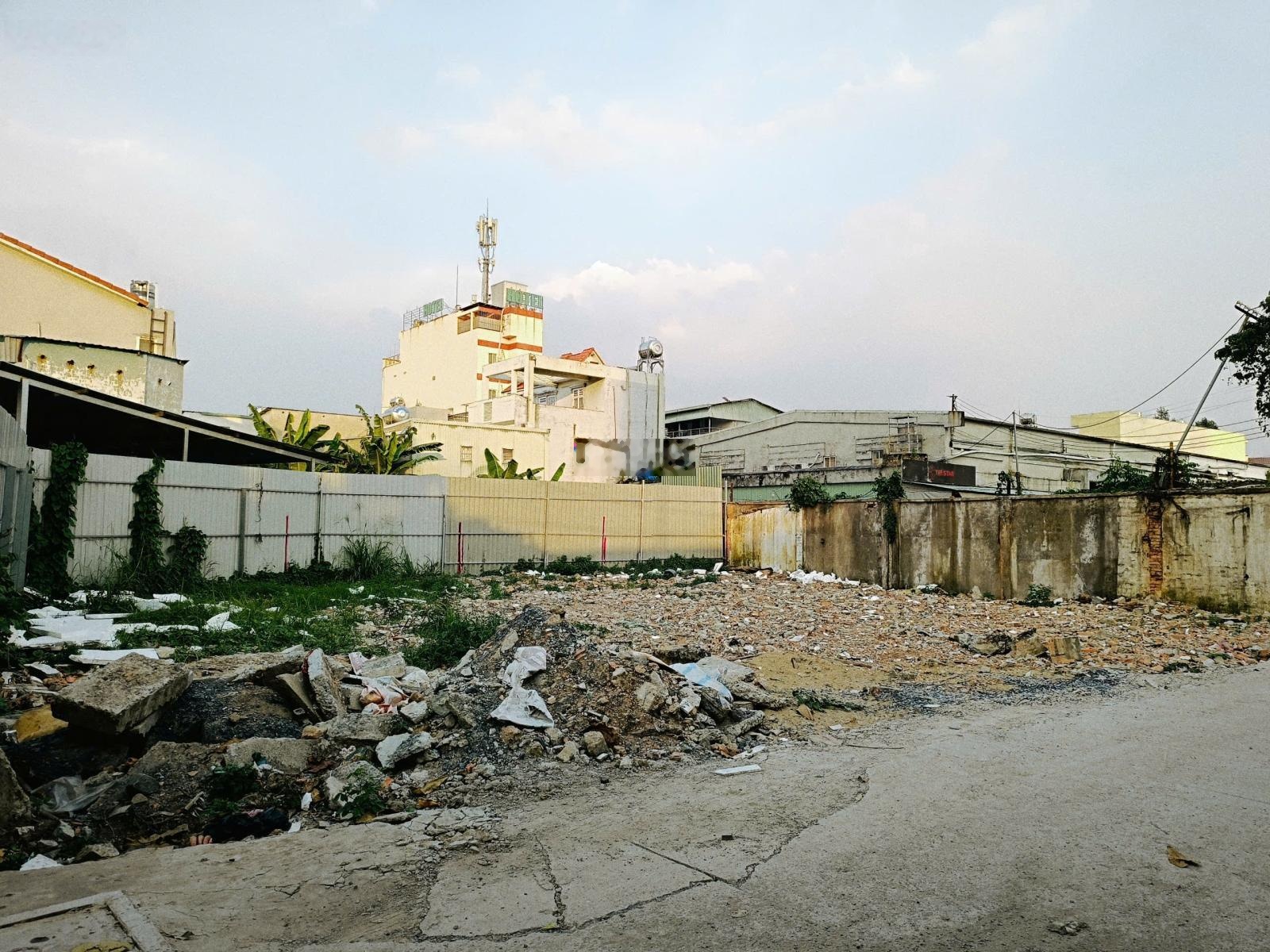 14*bán đất sát kha vạn cân - gần ngay cầu vượt linh xuân*70