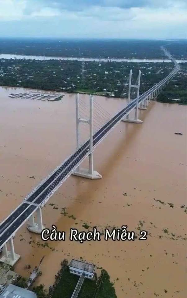 Bán nhà mặt tiền đường gom Cầu Rạch Miễu 2, phường Sơn Đông, thành phố Bến Tre