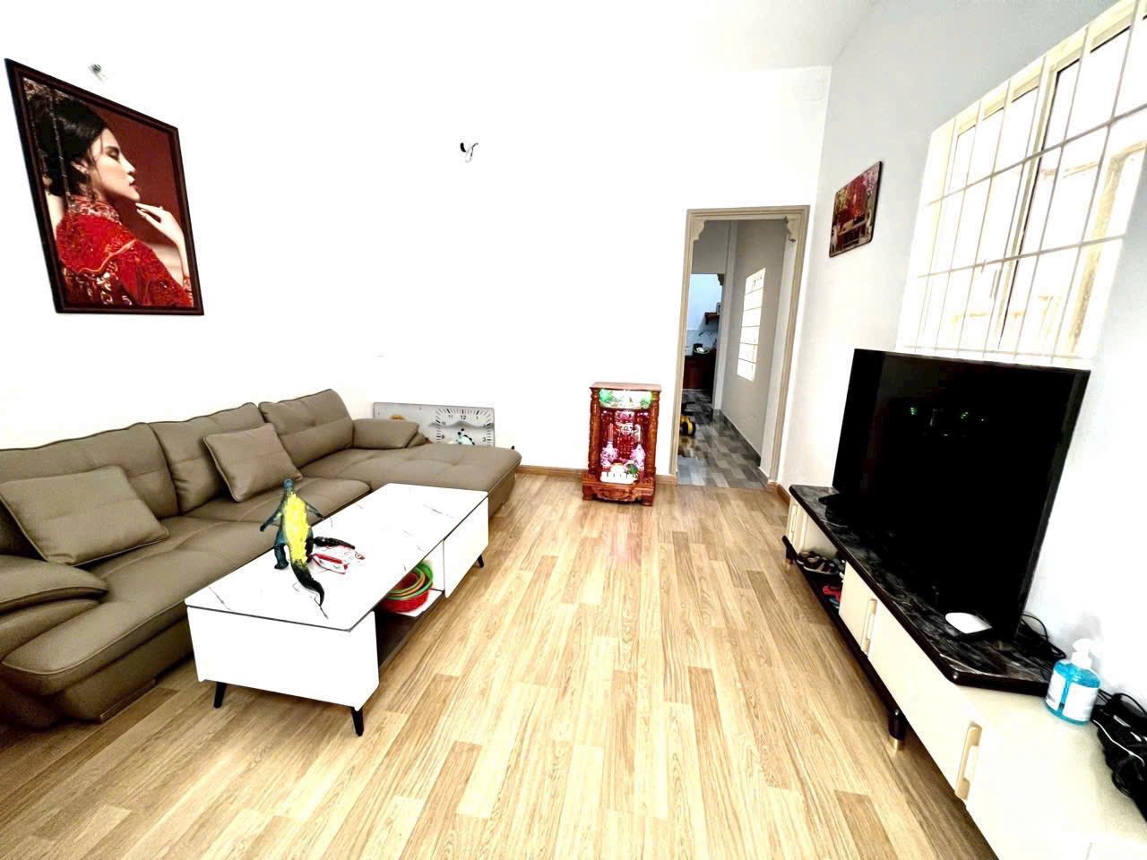 Nhà xinh hẻm Cô Giang, Vũng Tàu, sàn gỗ mới, đón lộc hướng Bắc