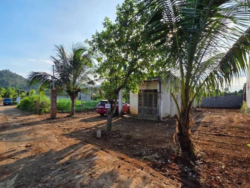 Bán đất thổ cư 100m2, mặt tiền 16,6m, hướng Đông, giá 2,2 tỷ