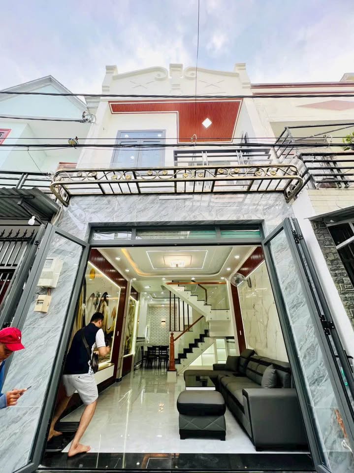 Sốc! Nhà Quận 12, sổ hồng riêng, giá chỉ 4.26 tỷ