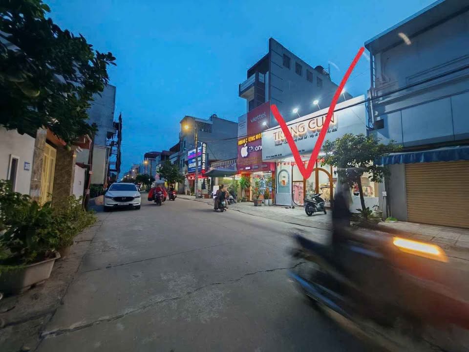 Bán gấp lô đất mặt tiền kinh doanh 97,6m2 tại Gia Thượng, Quang Minh, Hà Nội